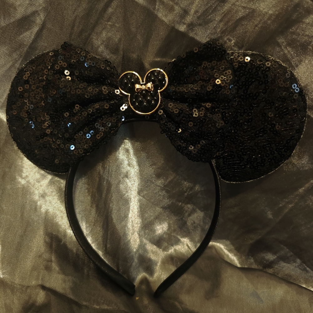 Disney Black Sequin Bow With Minnie Mouse Center